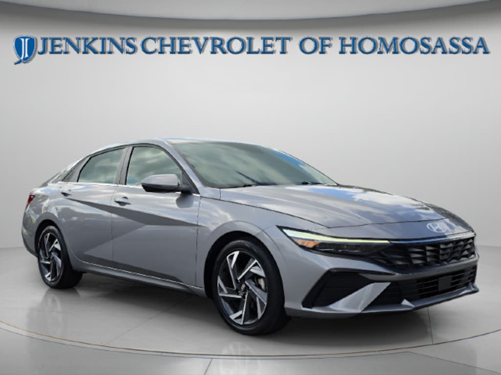 Used 2025 Hyundai Elantra Limited