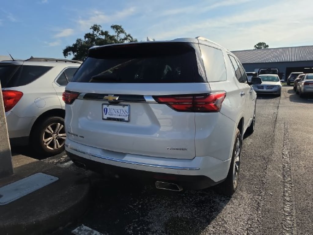 Used 2022 Chevrolet Traverse Premier SUV
