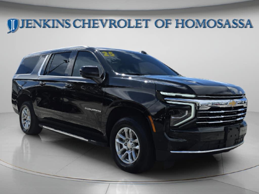 Used 2025 Chevrolet Suburban LT SUV