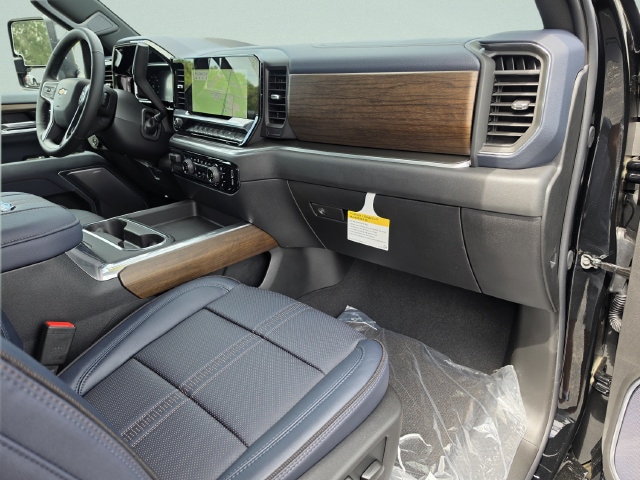 2026 Chevrolet Silverado 3500 HD High Country - Photo 18