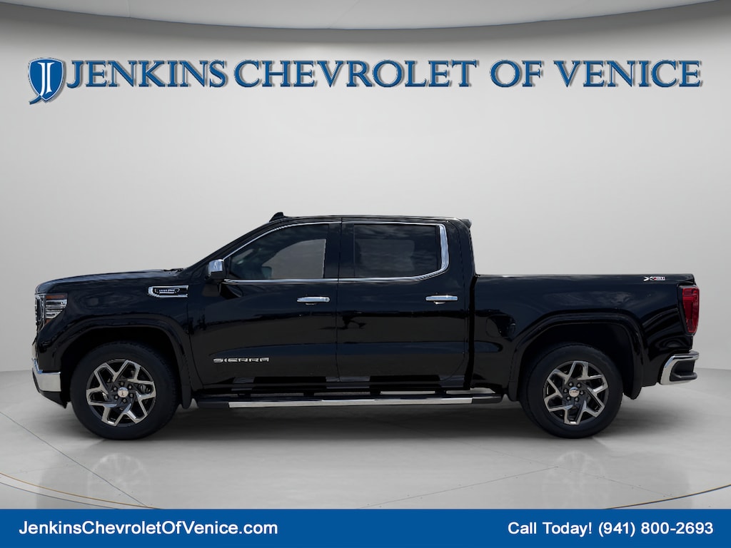 Used 2023 GMC Sierra 1500 SLT Truck Crew Cab