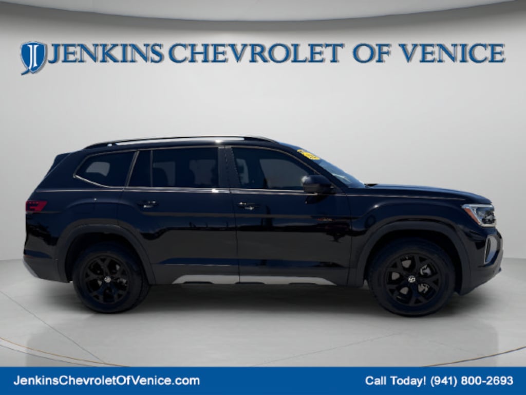 Used 2024 Volkswagen Atlas 2.0T Peak Edition SEL SUV