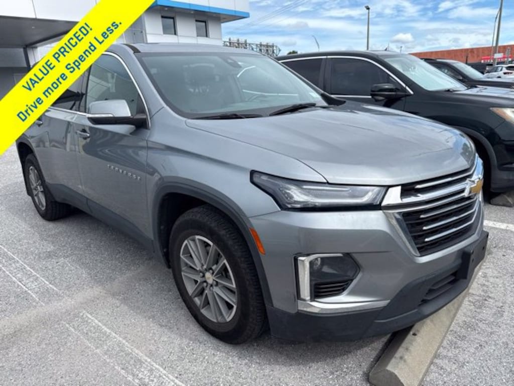 Used 2023 Chevrolet Traverse LT Cloth w/1LT SUV