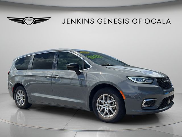 2025 Chrysler Pacifica