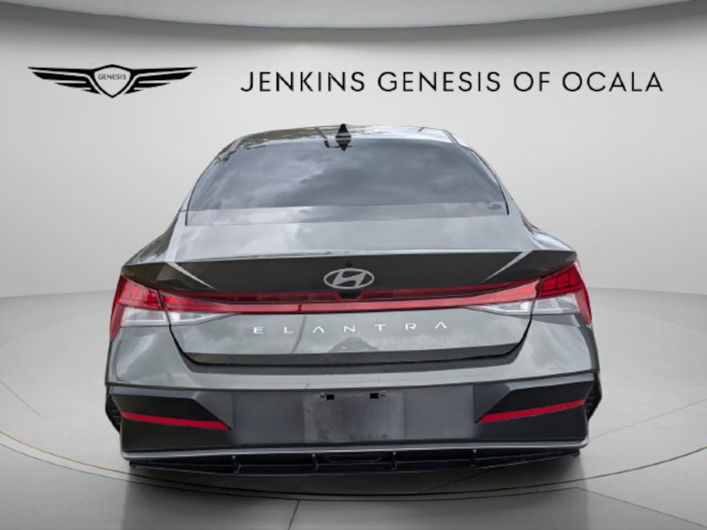 Used 2025 Hyundai Elantra SEL Convenience Sedan