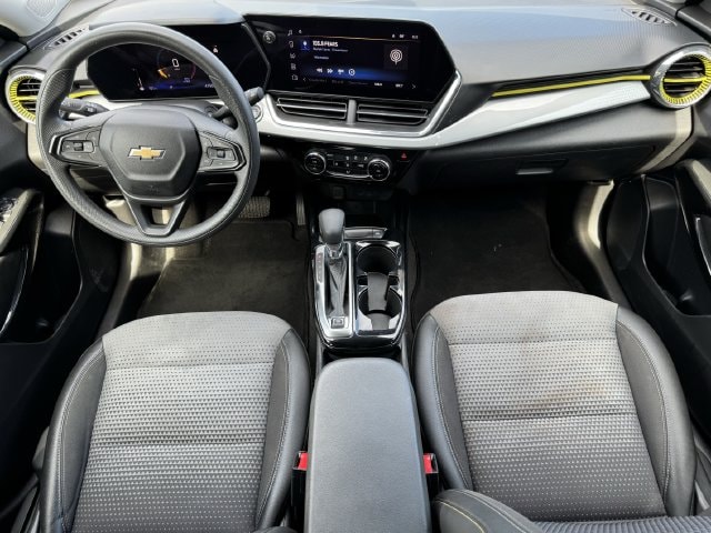 2025 Chevrolet Trax LT - Photo 16