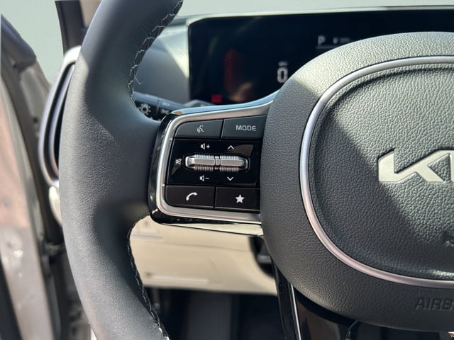 2025 Kia Sorento S - Photo 31