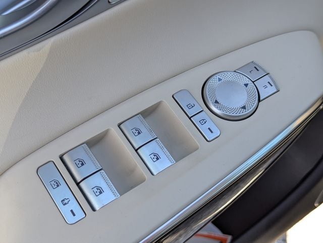 2025 GENESIS GV70 Standard - Photo 21