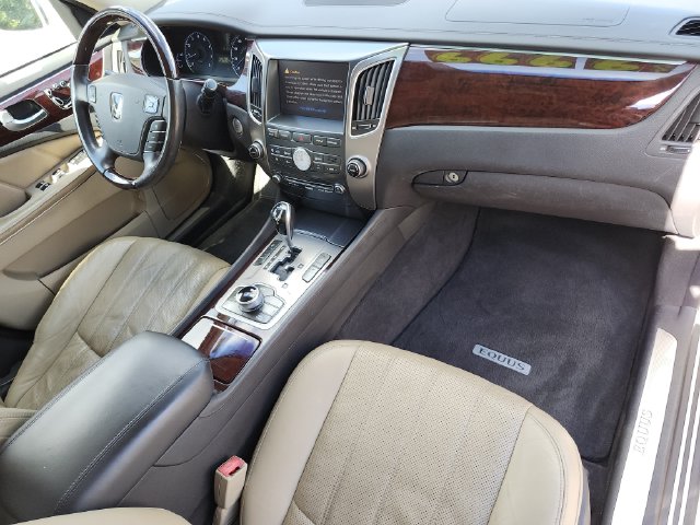2011 Hyundai Equus Signature - Photo 16