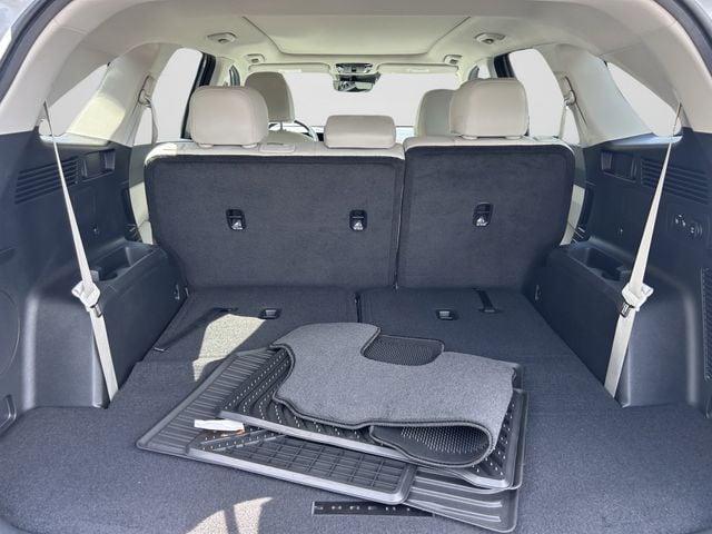 2025 Kia Sorento S - Photo 14