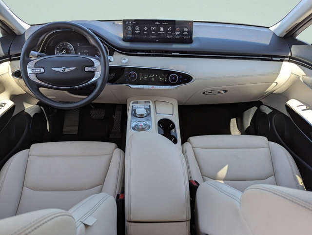 2025 GENESIS GV70 Standard - Photo 15