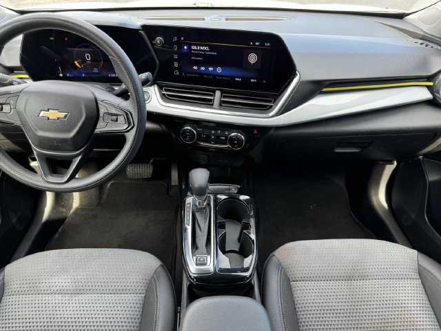 2025 Chevrolet Trax LT - Photo 24