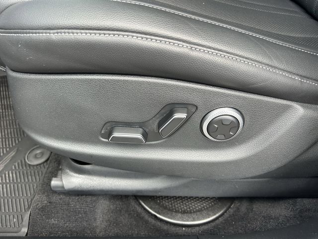 2026 GENESIS GV80 Standard - Photo 25