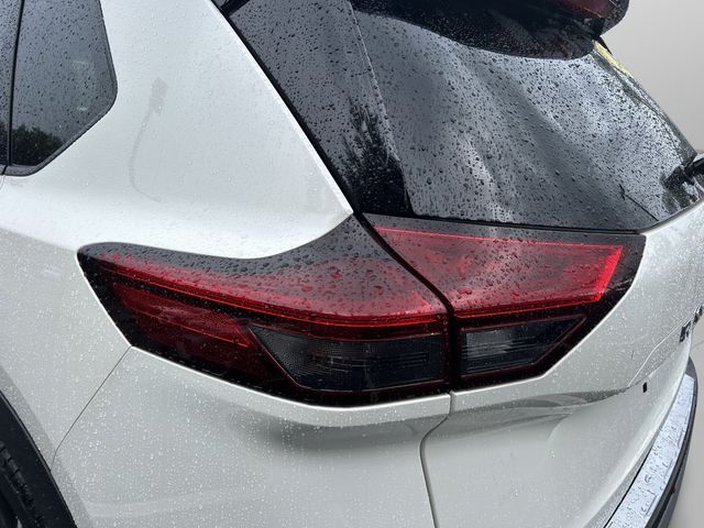 2021 Nissan Rogue SL - Photo 14