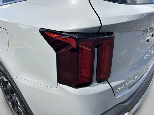 2025 Kia Sorento S - Photo 13