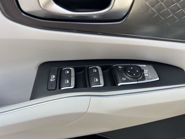 2025 Kia Sorento S - Photo 21