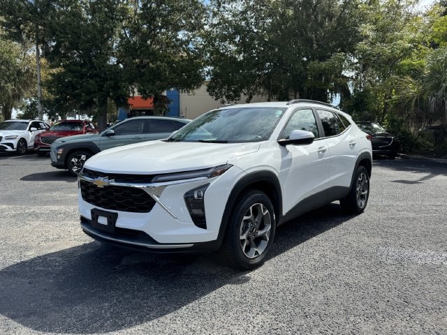 2025 Chevrolet Trax LT - Photo 23