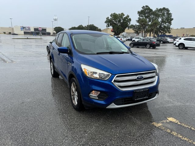 Used 2019 Ford Escape SE with VIN 1FMCU9GD1KUB91434 for sale in Leesburg, FL