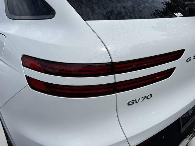 2026 GENESIS GV70 Sport Advanced - Photo 15