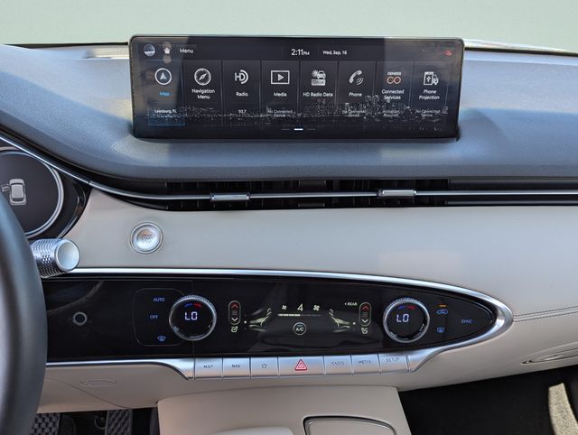 2025 GENESIS GV70 Standard - Photo 24