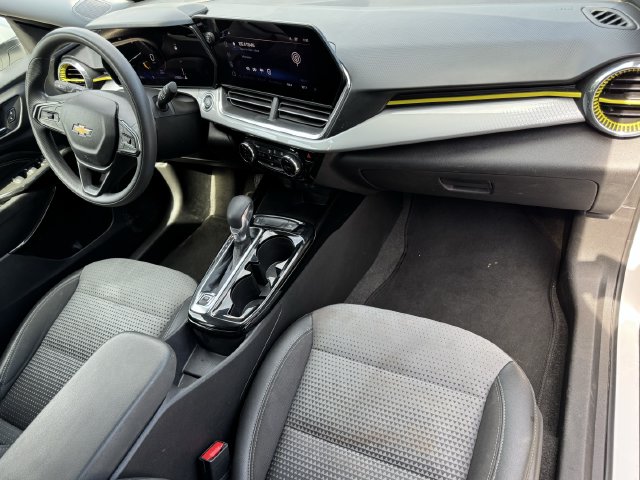 2025 Chevrolet Trax LT - Photo 19