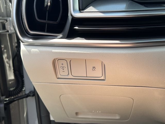2025 Kia Sorento S - Photo 30
