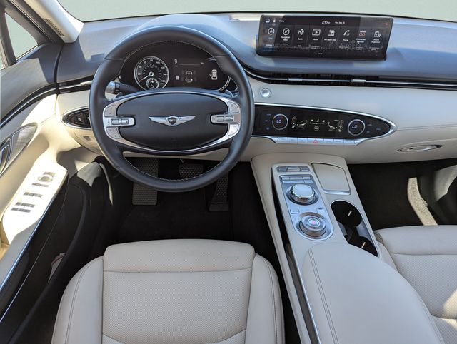 2025 GENESIS GV70 Standard - Photo 16