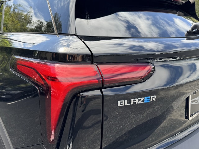 2024 Chevrolet Blazer EV LT - Photo 15