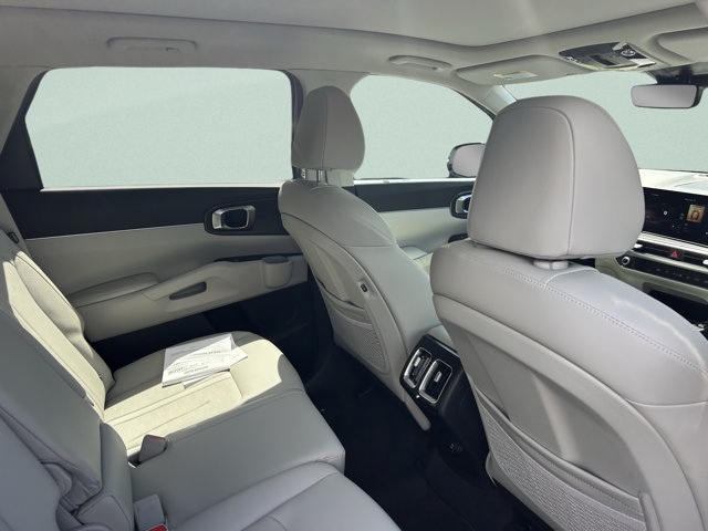 2025 Kia Sorento S - Photo 20