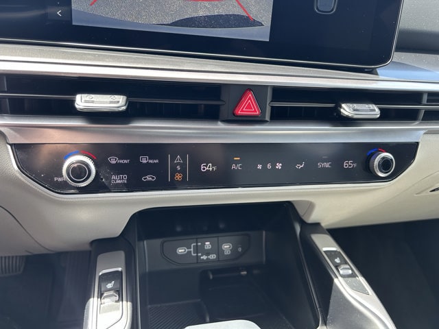 2025 Kia Sorento S - Photo 27