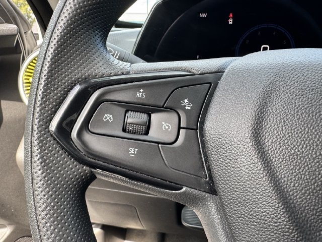 2025 Chevrolet Trax LT - Photo 21