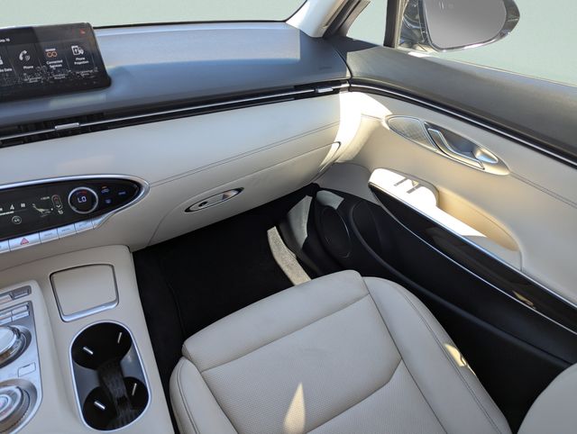 2025 GENESIS GV70 Standard - Photo 18