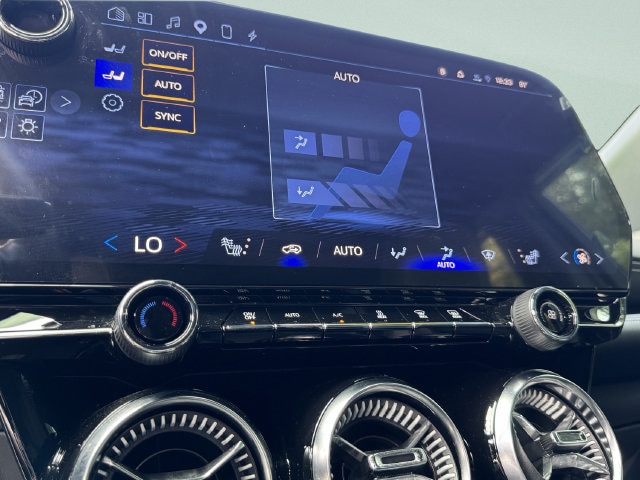 2024 Chevrolet Blazer EV LT - Photo 30