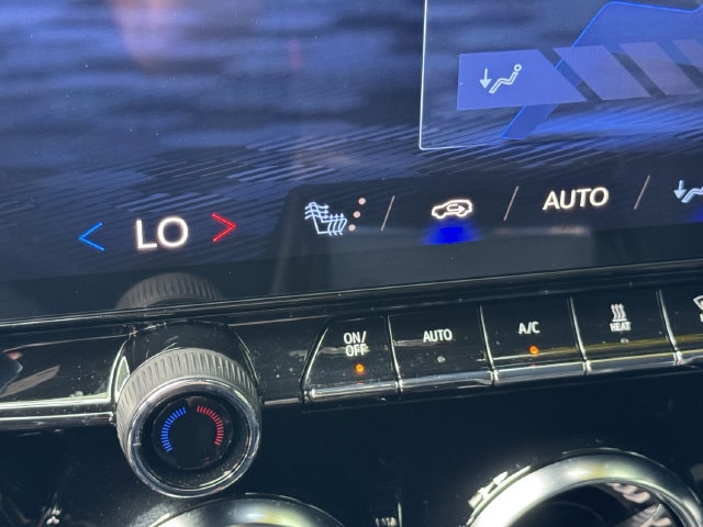 2024 Chevrolet Blazer EV LT - Photo 31
