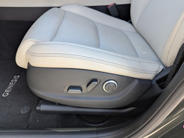 2025 GENESIS GV70 Standard - Photo 23