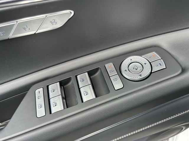 2026 GENESIS GV80 Standard - Photo 23