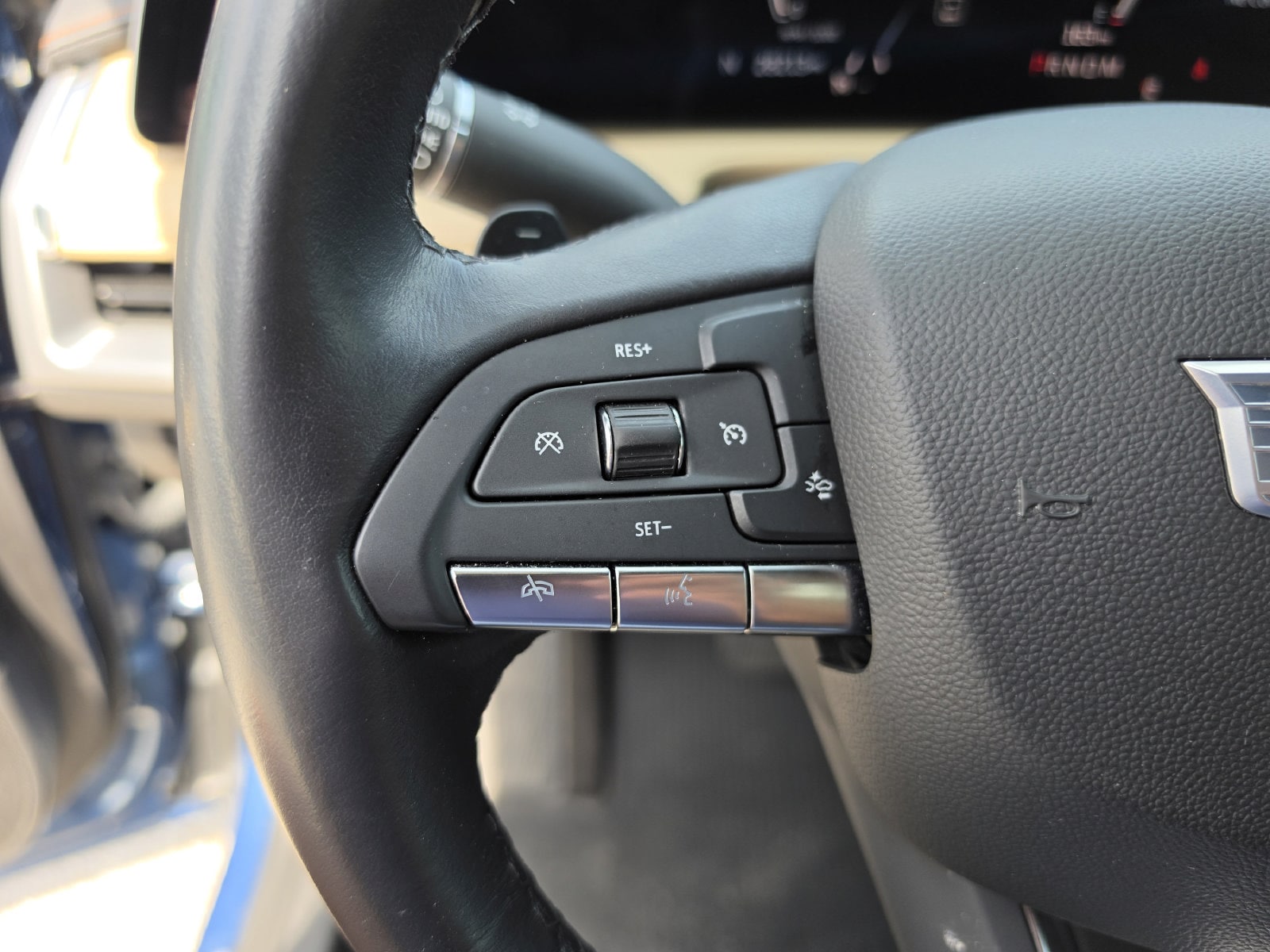 2024 Cadillac XT4 Luxury - Photo 31