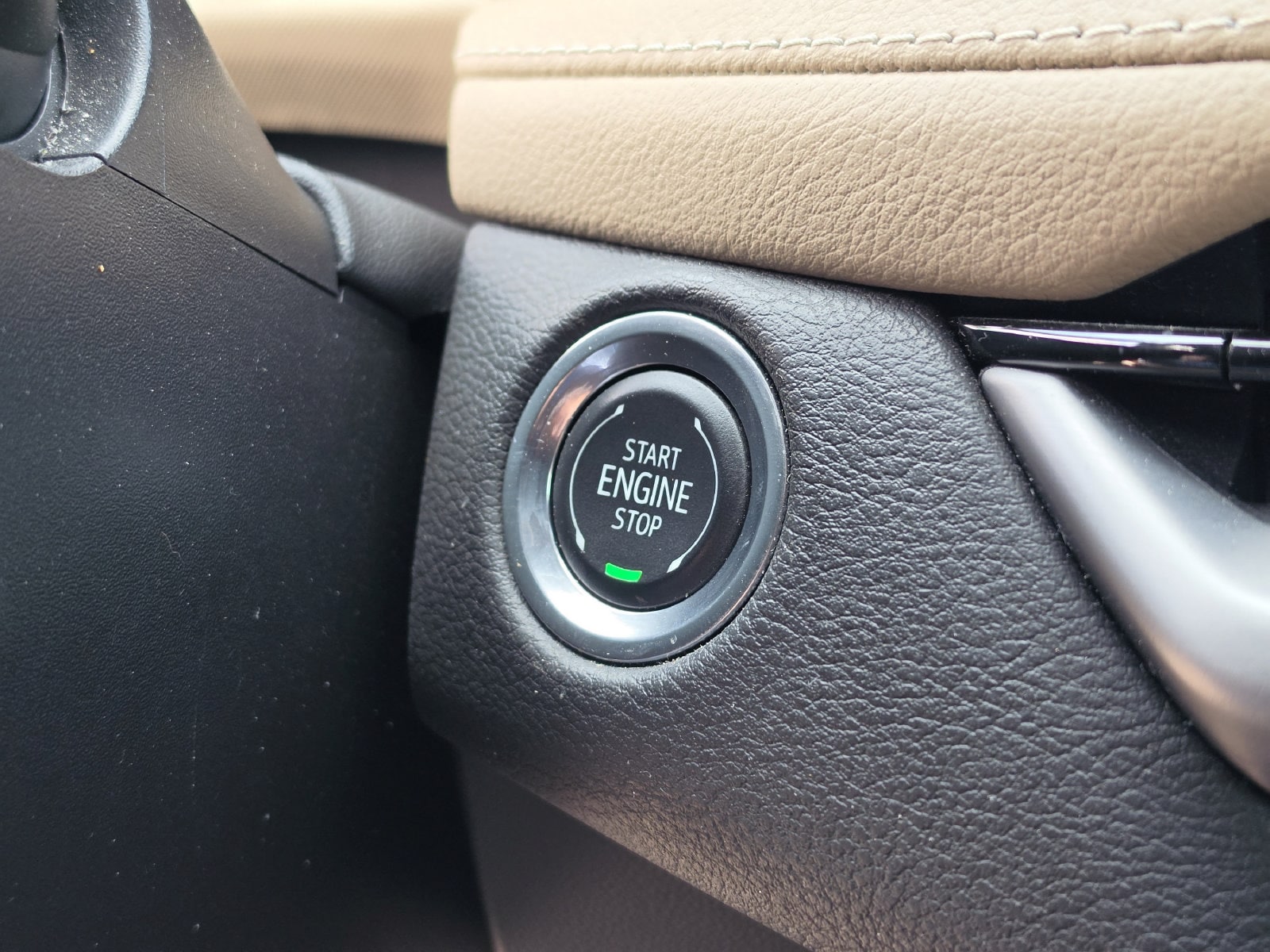 2024 Cadillac XT4 Luxury - Photo 34