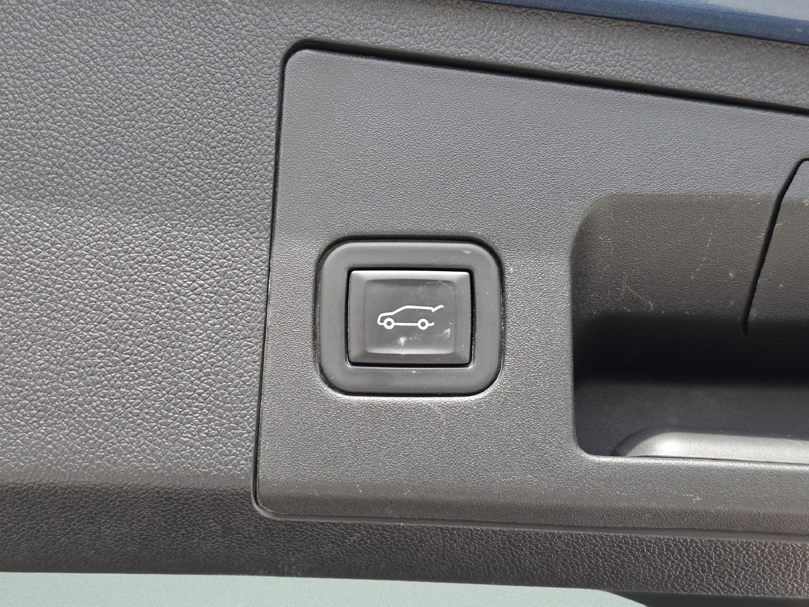 2024 Cadillac XT4 Luxury - Photo 14