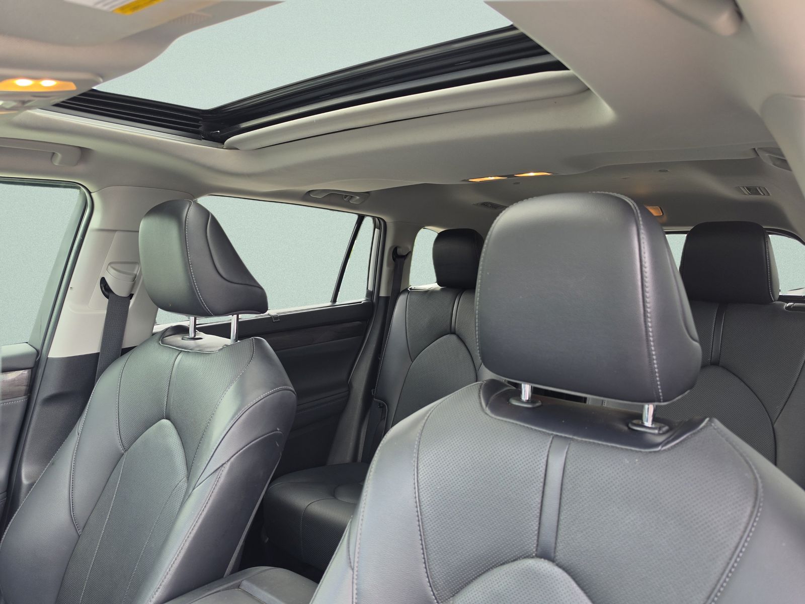 2022 Toyota Highlander Limited - Photo 29