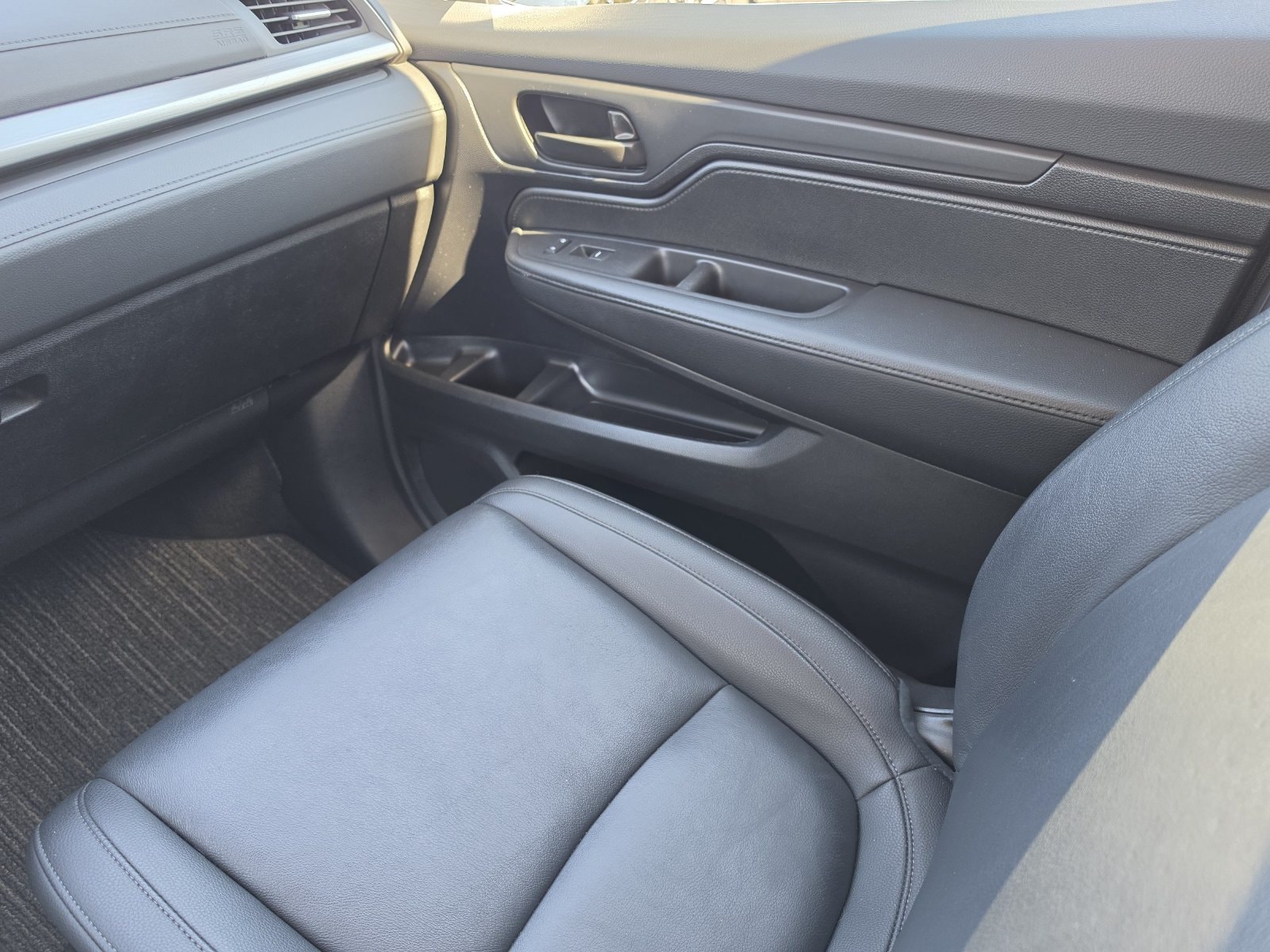 2025 Honda Odyssey EX-L - Photo 21