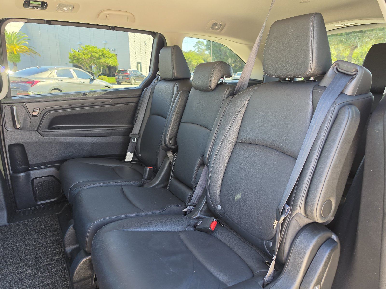 2025 Honda Odyssey EX-L - Photo 23