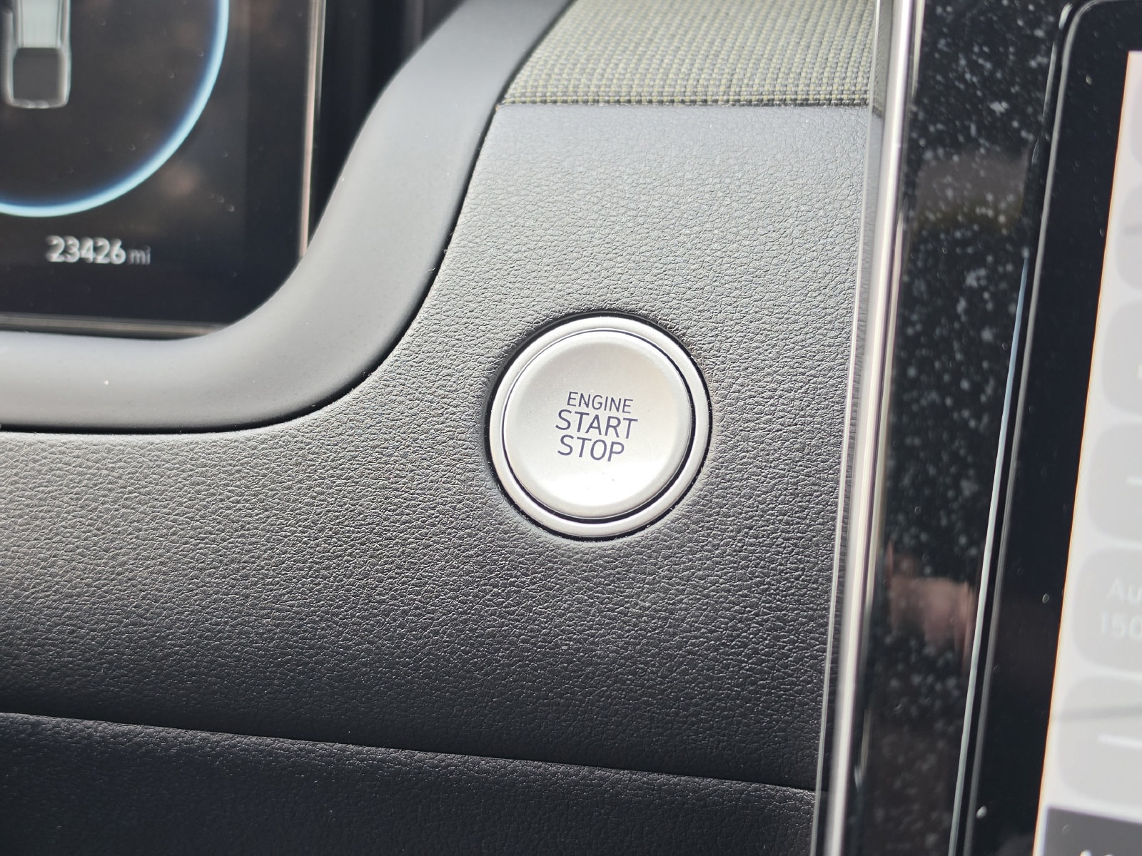2023 Hyundai Santa Cruz Limited - Photo 34