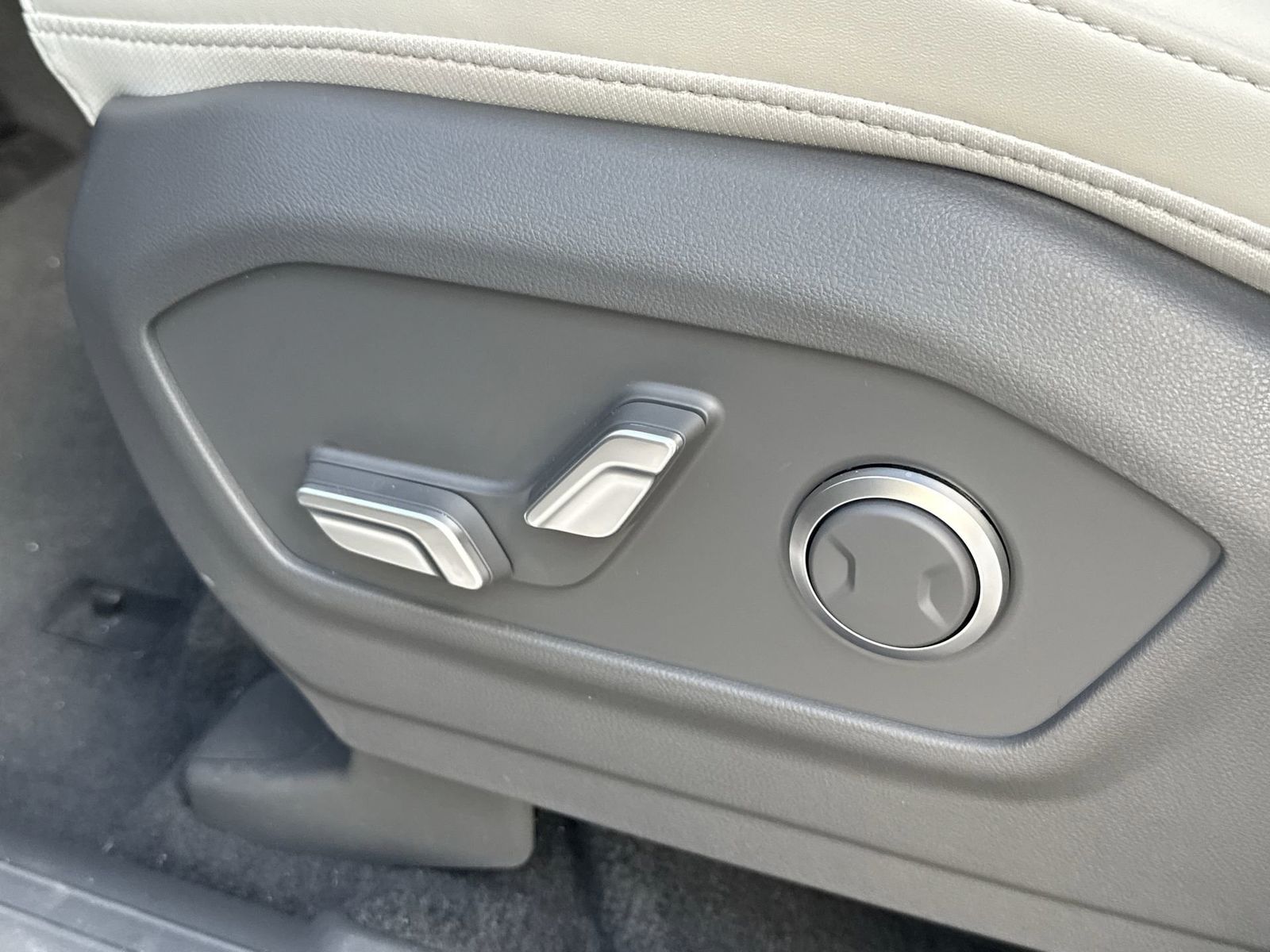 2026 Hyundai Santa Fe SEL - Photo 14