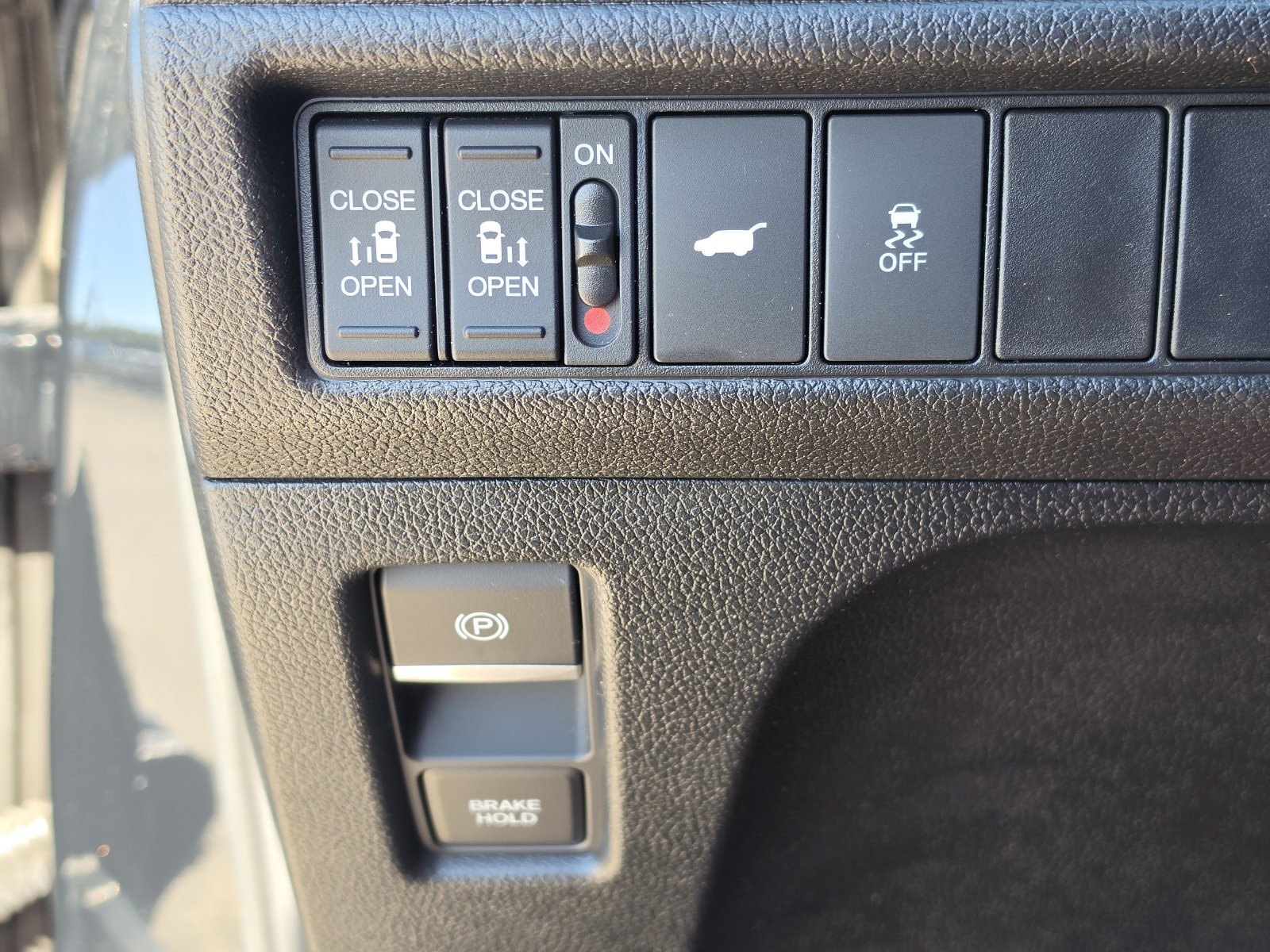 2025 Honda Odyssey EX-L - Photo 33