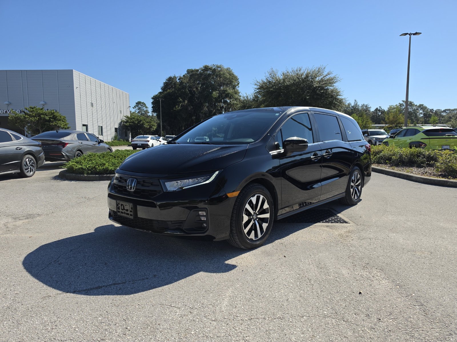 2025 Honda Odyssey EX-L - Photo 11