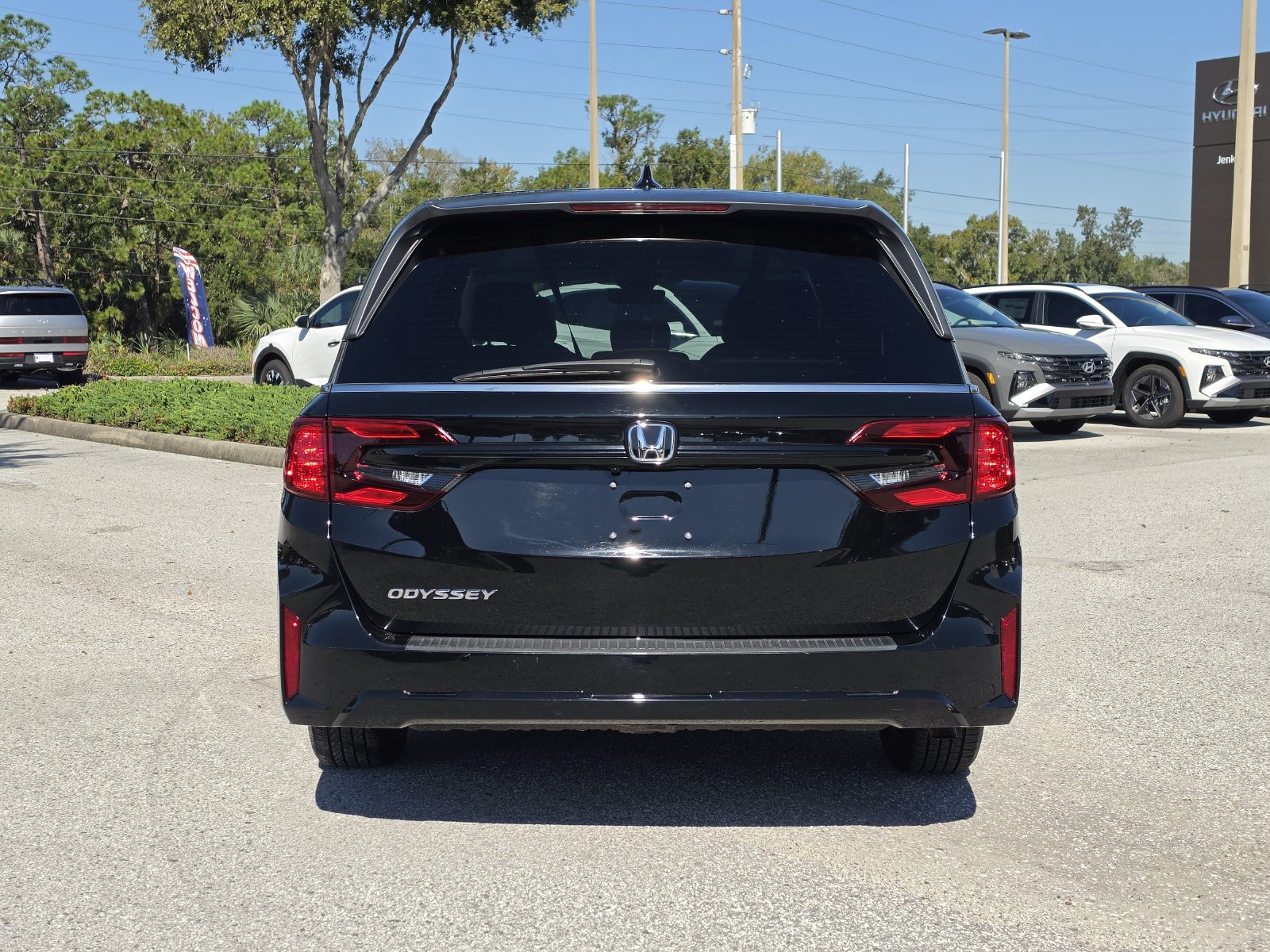 2025 Honda Odyssey EX-L - Photo 6