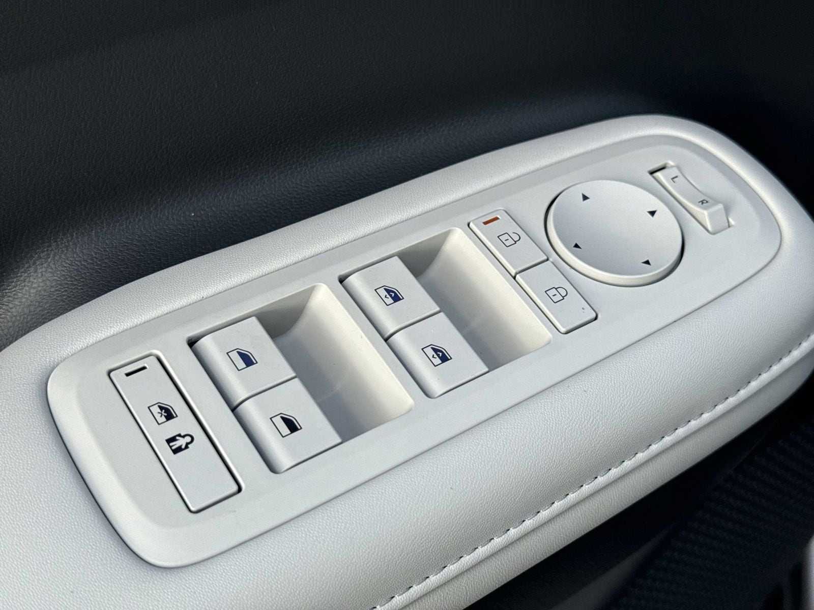 2026 Hyundai Santa Fe SEL - Photo 12