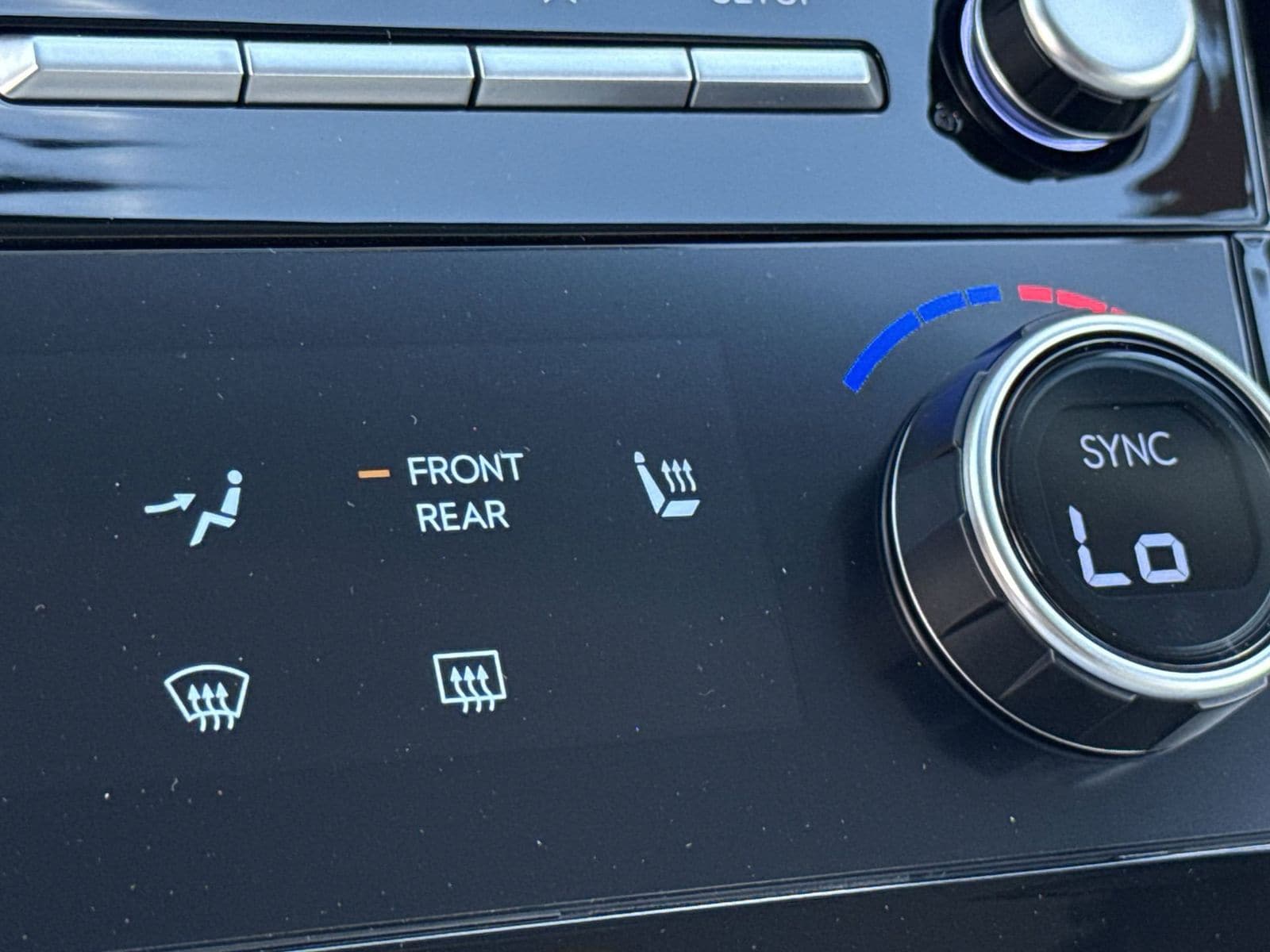 2026 Hyundai Santa Fe SEL - Photo 17
