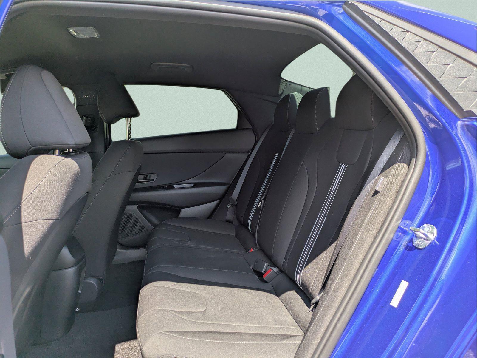 2025 Hyundai Elantra SEL - Photo 15